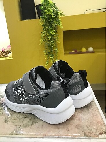 30 Beden gri Renk ORİJİNAL SKECHERS