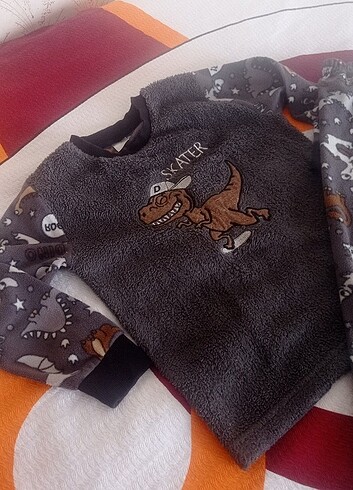 8 Yaş Beden Çocuk polar pijama takimi