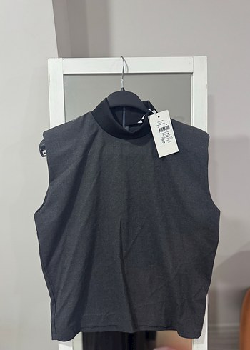 Batik Sik Ve Minimal Siyah Kolsuz Bluz Vatkali