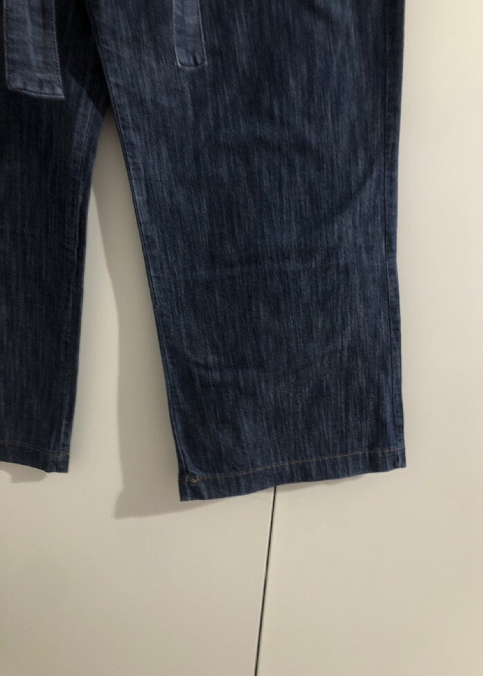 Kemer detaylı kot pantolon - Görsel 2