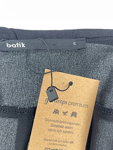 s Beden siyah Renk Batik Gömlek %70 İndirimli.