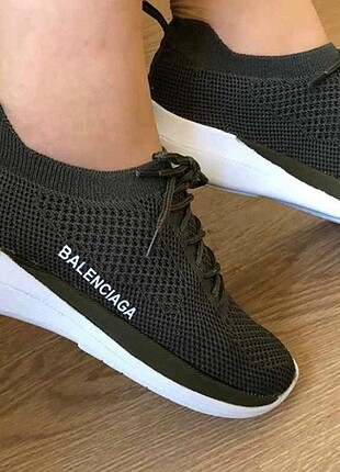 BALENCIAGA GÜNLÜK KULLANIM TRIKO YÜRÜYÜŞ AYAKKABISI