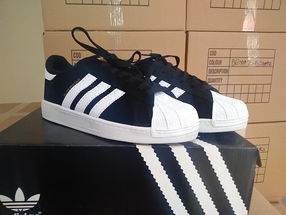 Adidas Superstar