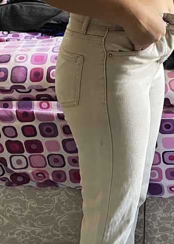 Düğmeli Beyaz Pamuklu Kadın Jean - Görsel 2