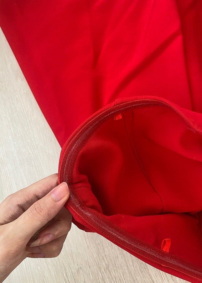 Kırmızı Gece Elbisesi - Görsel 2