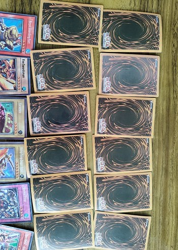 Çok Renkli Koleksiyon Kartları - Görsel 2