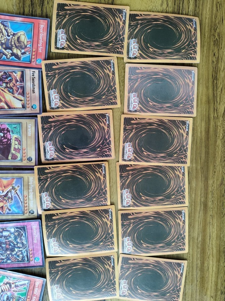 Çok Renkli Koleksiyon Kartları - Görsel 2