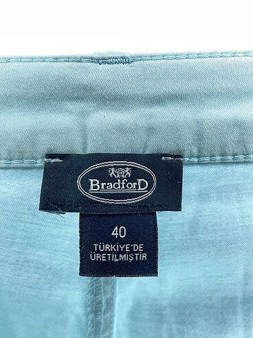 40 Beden çeşitli Renk PreLoved Mini Şort %70 İndirimli.