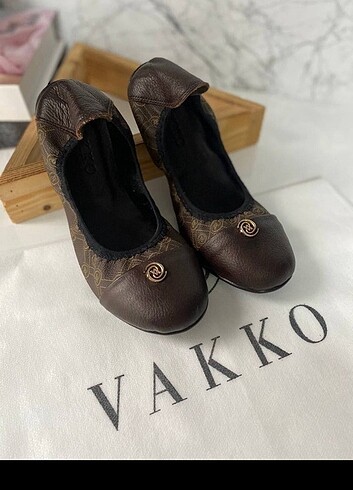 Vakko Vakko pisi