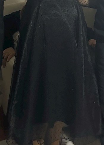 Kolları Dantel Detaylı Siyah Midi Elbise - Görsel 2