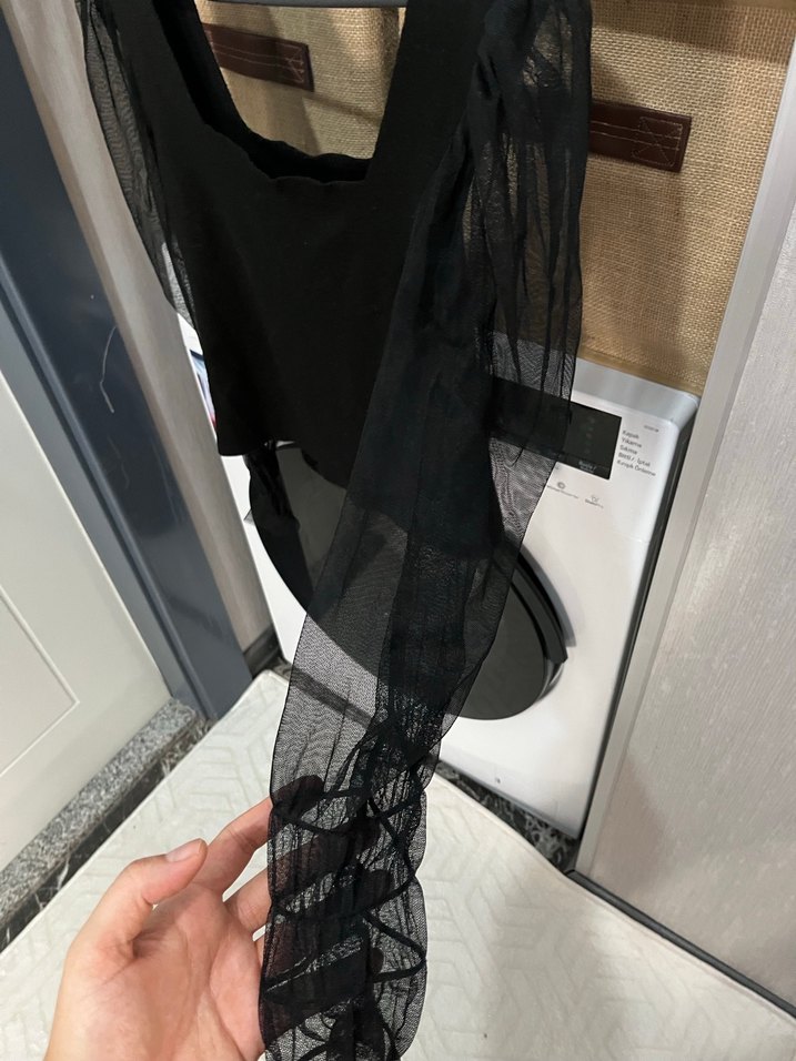 Siyah Straplez Gotik Fitted Bluz - Görsel 2