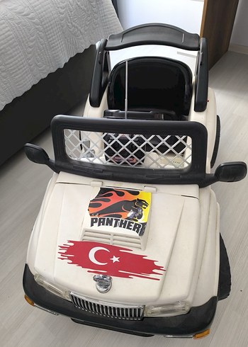 Beyaz Akülü Araba - Görsel 2