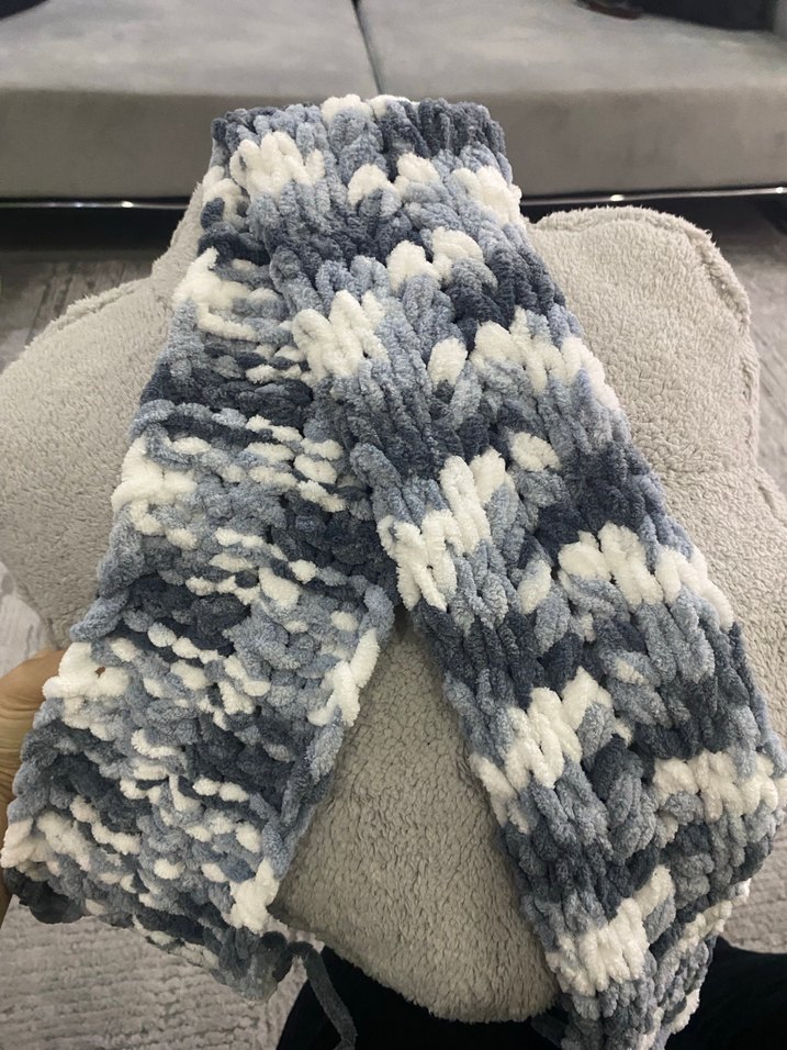 Gri Bağlamalı Desen Örgü Çocuk Battaniyesi - Görsel 3