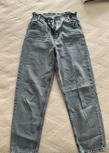 Gri Bol Kesim Kemerli Kadın Denim Pantolon