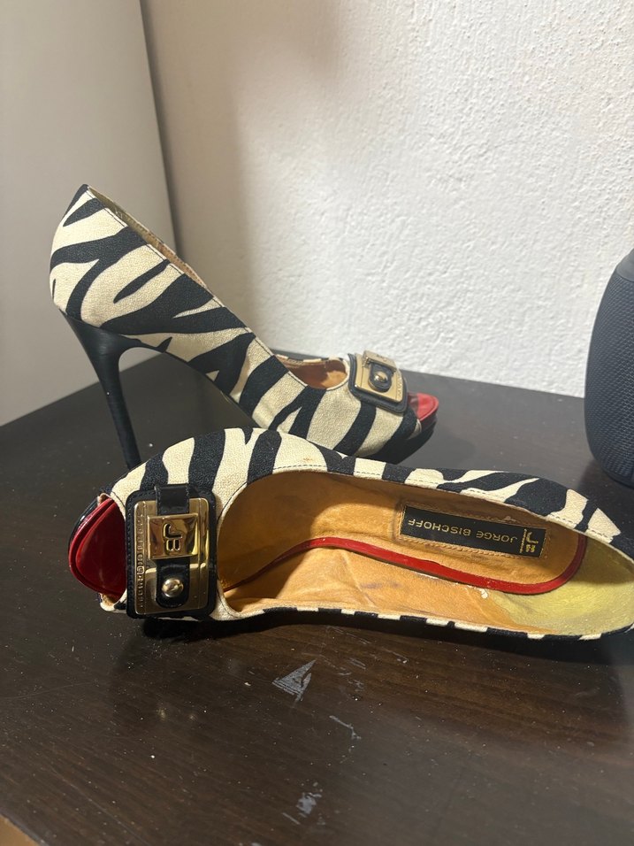 Kemer Detaylı Zebra Desenli Platform Topuklu Kadın Ayakkabı - Görsel 5