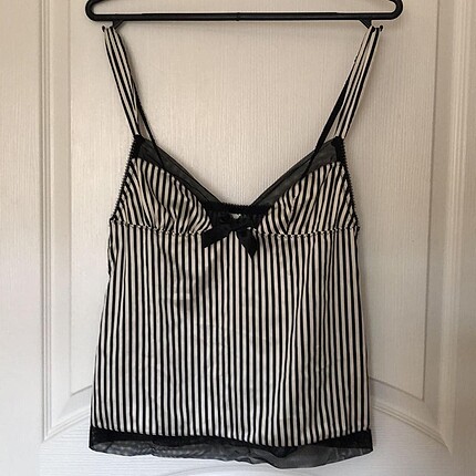 H&M tül detaylı atlet