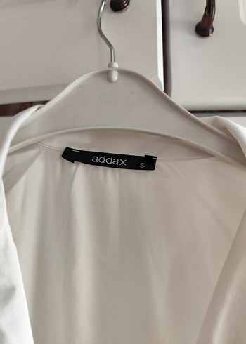 Düğmeli Beyaz Keten Kadın Gömlek - Görsel 2