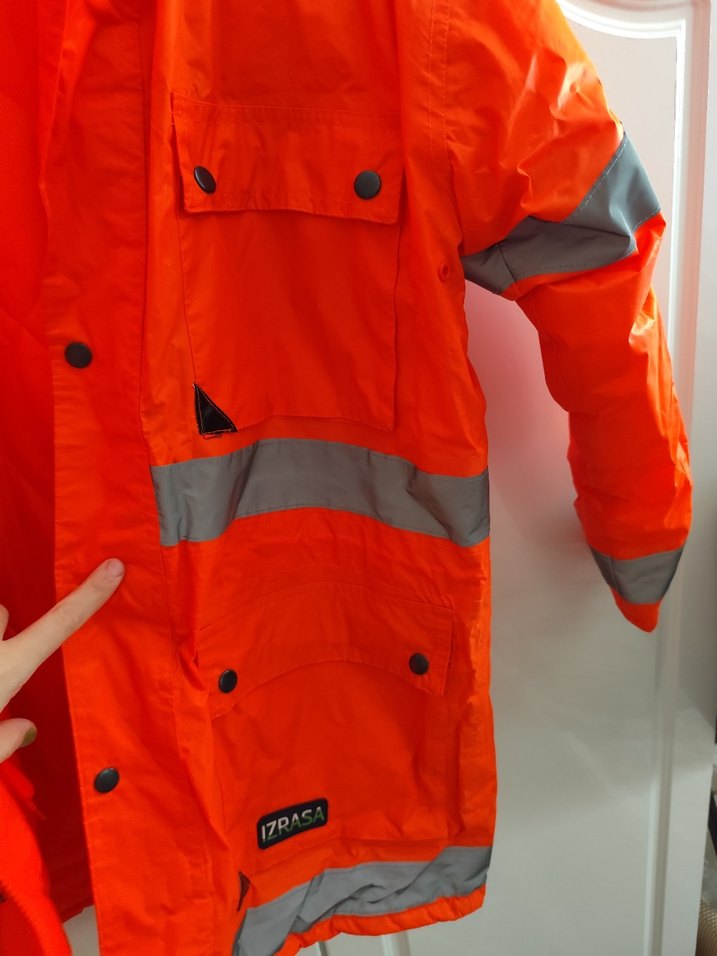 Turuncu Düğmeli Erkek Yağmurluk - Görsel 2