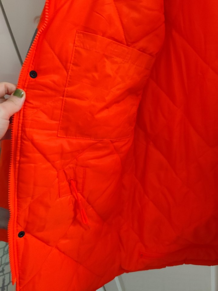 Turuncu Düğmeli Erkek Yağmurluk - Görsel 3