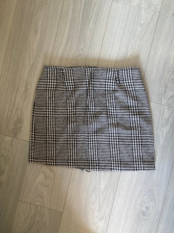 Ekose Desenli Gri Mini Etek - Görsel 2