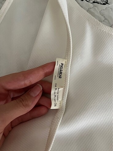 Pull and Bear Beyaz elbise kısa