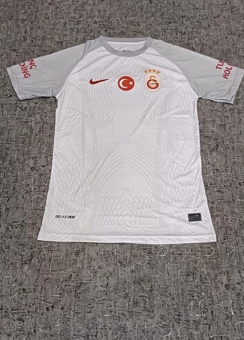 Galatasaray yeni sezon forması