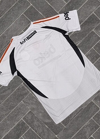 Beşiktaş 2024/2025 yeni sezon forması gelmiştir. Bütün bedenler - Görsel 2