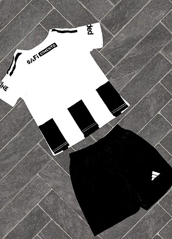 2024/2025 Yeni Sezon Beşiktaş Çocuk Forması Gelmiştir. 
1 Yaş Ve - Görsel 2