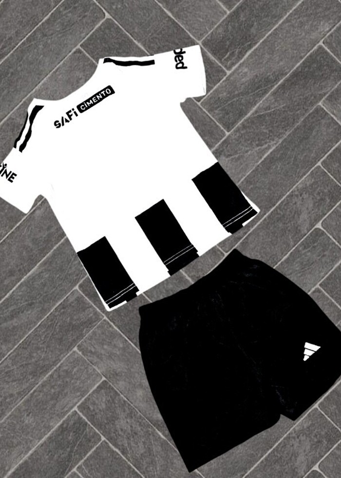 2024/2025 Yeni Sezon Beşiktaş Çocuk Forması Gelmiştir. 
1 Yaş Ve - Görsel 2