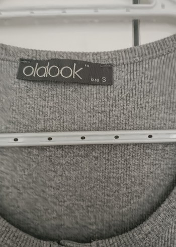 Gri Uzun Kollu Düğmeli Kadın Kazak - Görsel 5