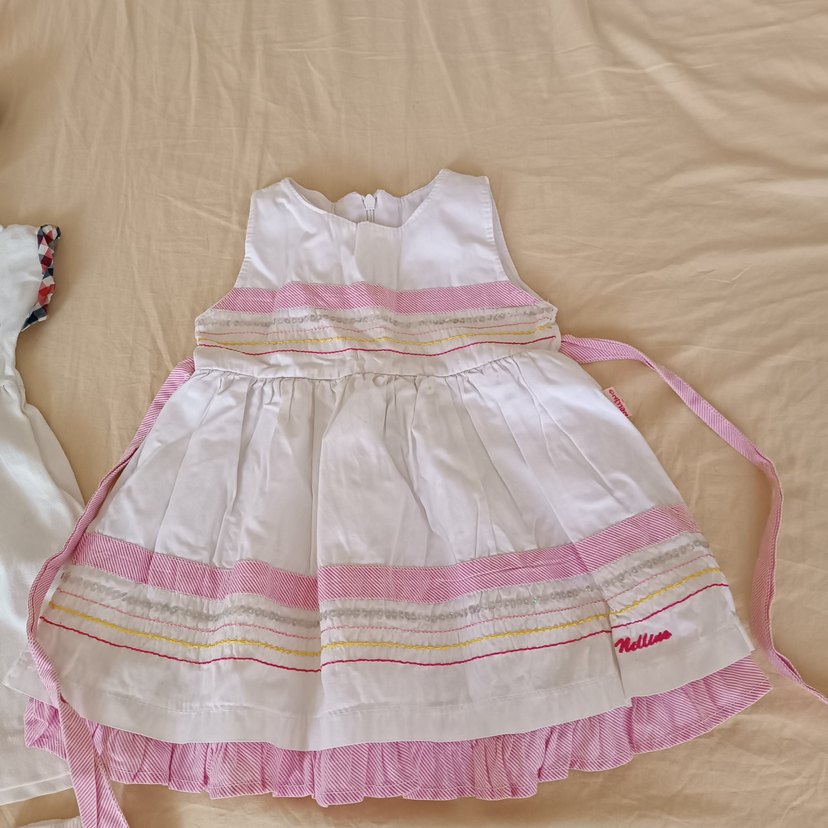 Nakışlı, Volanlı Beyaz Koton Kız Elbise - Görsel 4