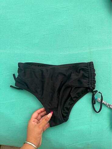 m Beden siyah Renk Bikini altı az kullanılmış