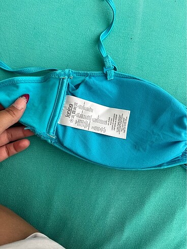 l Beden Bikini üstü hiç kullanılmadı