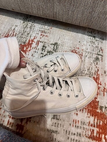 38 Beden beyaz Renk Orjinal yüksek tabanlı converse