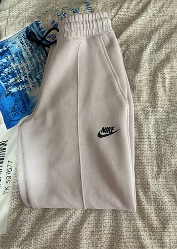 Nike xs