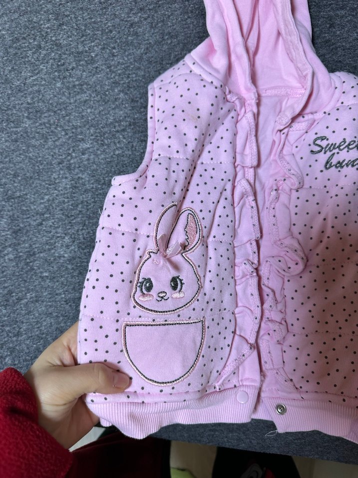 Kız Çocuk Kapüşonlu Pembe Triko Yelek - Görsel 2