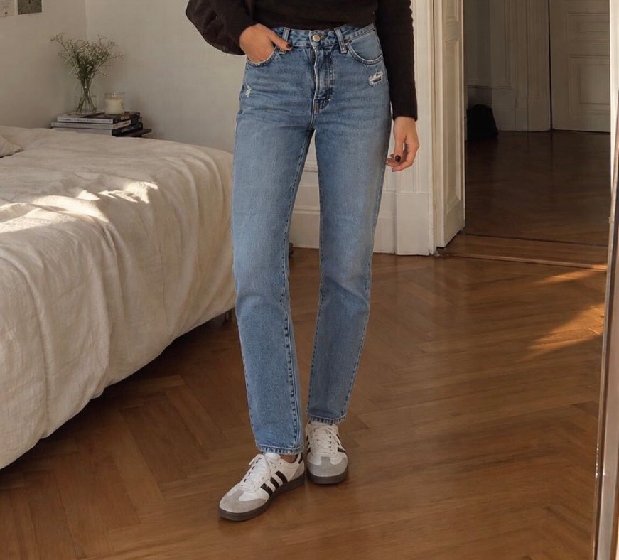 Açık Mavi Rahat Kesim Jean — görsel 2/3