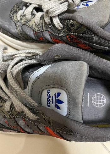 Gri Desenli Adidas Kadın Spor Ayakkabı - Görsel 3