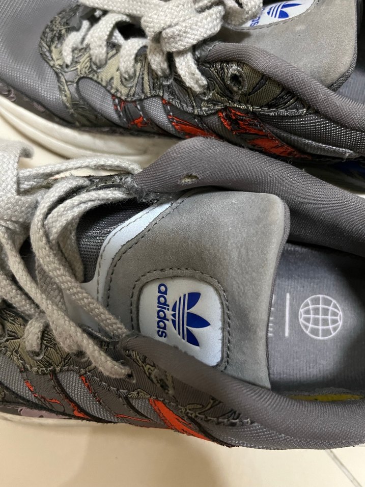 Gri Desenli Adidas Kadın Spor Ayakkabı - Görsel 3