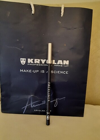 Beden Kryolan bir kere kullanimis kahverengi göz kalemi
