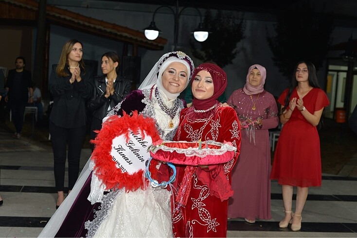 m Beden kırmızı Renk Bindallı