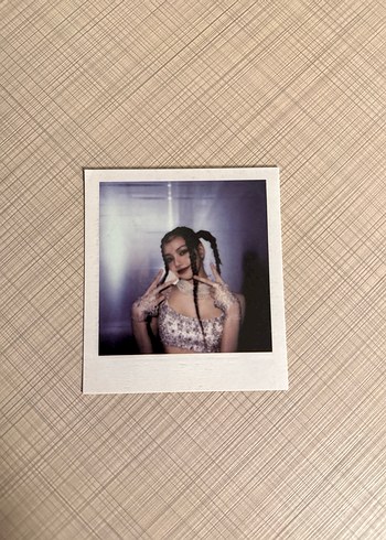 Lisa Polaroid (LALISA albümünden)