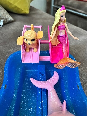 Beden Barbie Köpek Havuzu