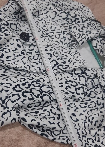 Kadın Gri Uzun Yılan Desenli trenckot - Görsel 5