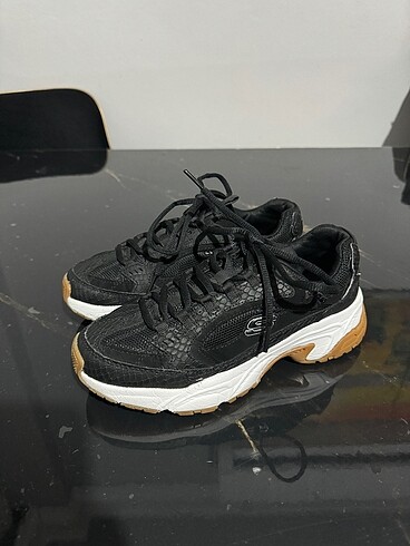 37,5 Beden Orjinal Skechers Stamina