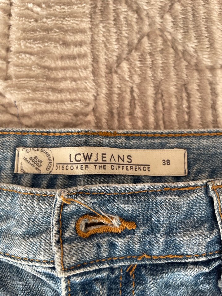 LCW Jeans Yırtık Kot Şort - Görsel 2