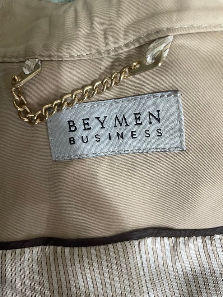 Bej Düğmeli Kadın Ceket - Görsel 4