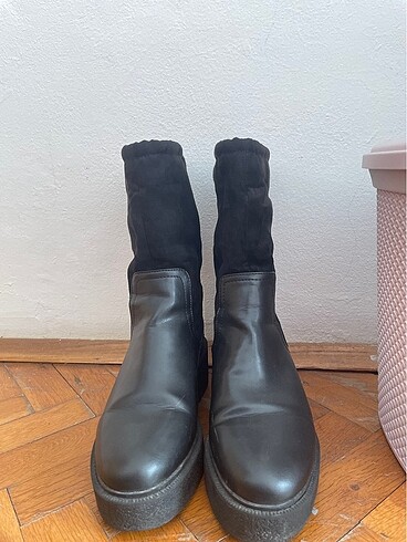 38 Beden H&M Bot