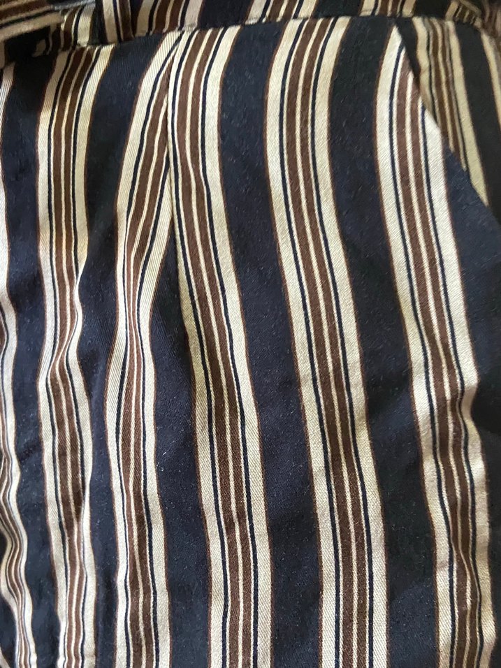 Çizgili, kemerli midi şort - Görsel 2