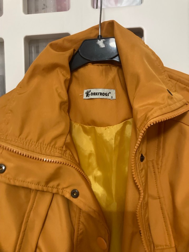 Düğmeli Sarı Midi Kadın Yağmurluk - Görsel 2